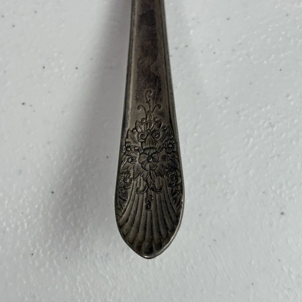 Antique 1935 Marigold Silver Mist Single Dinner Spoon Wm Rogers Mfg Co Rogers 6